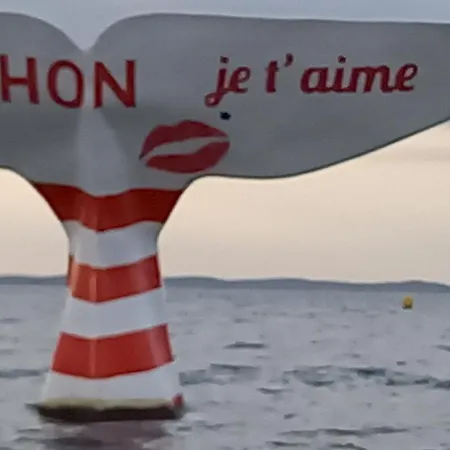 Ξενοδοχείο με διαμερίσματα De Tourisme Bleues Regina