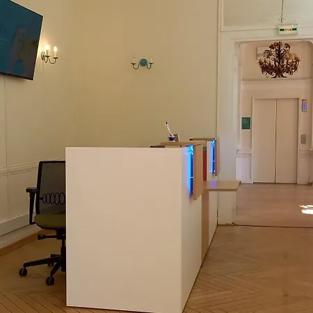 De Tourisme Bleues Regina Ξενοδοχείο με διαμερίσματα 3*