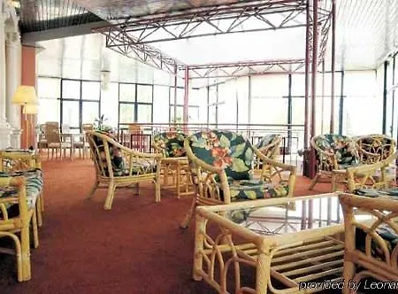 Ξενοδοχείο με διαμερίσματα De Tourisme Bleues Regina Αρασόν