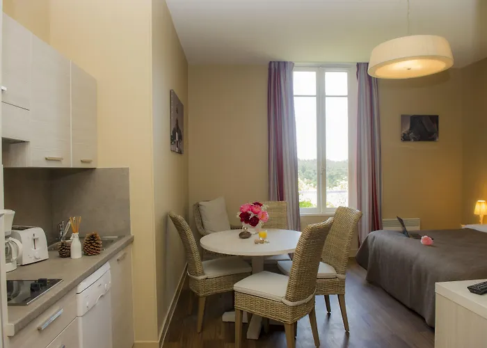 De Tourisme Bleues Regina 3*