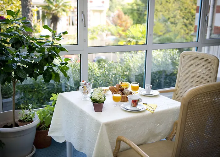 Апарт-отель De Tourisme Bleues Regina 3*