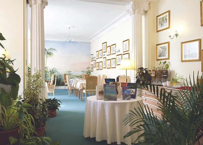 De Tourisme Bleues Regina Апарт-отель 3*