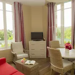 Résidence De Tourisme Bleues Regina Appart hôtel 3*