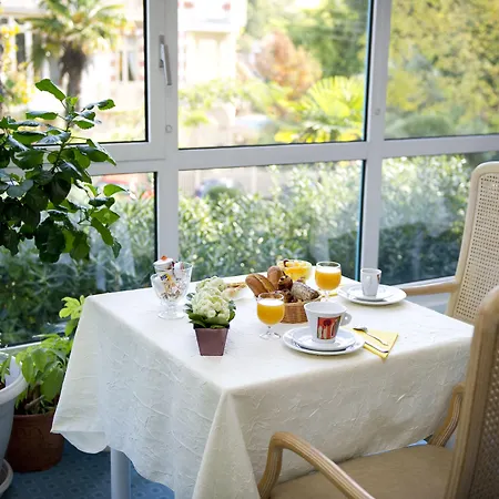 Apartmanhotel De Tourisme Bleues Regina 3*