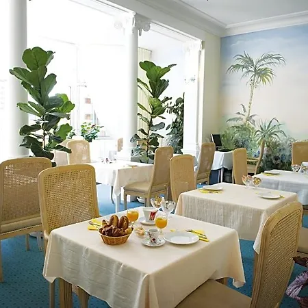 Résidence De Tourisme Bleues Regina 3*