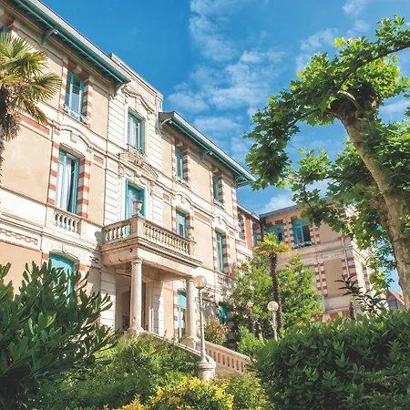 De Tourisme Bleues Regina Apart Otel Arcachon
