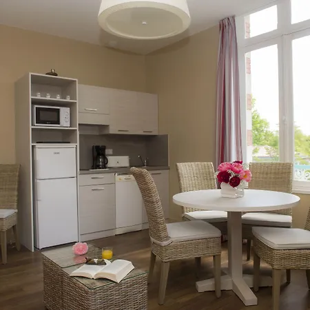 De Tourisme Bleues Regina Apart Otel Arcachon