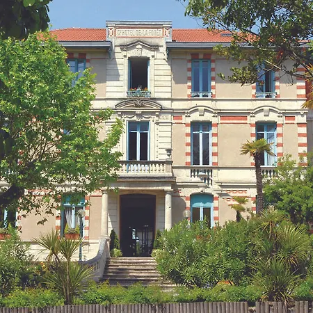 Apartahotel Résidence De Tourisme Bleues Regina 3*