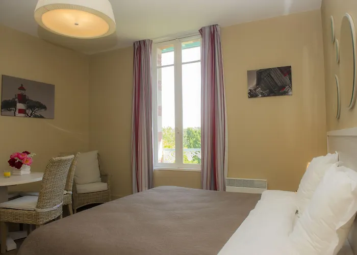 Apartahotel Résidence De Tourisme Bleues Regina Arcachón