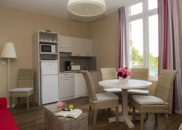 De Tourisme Bleues Regina アパートホテル アルカション