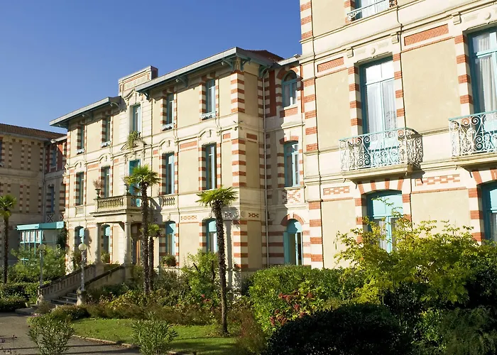 Résidence De Tourisme Bleues Regina Apartahotel 3*