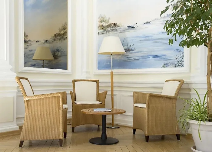 アパートホテル De Tourisme Bleues Regina アルカション